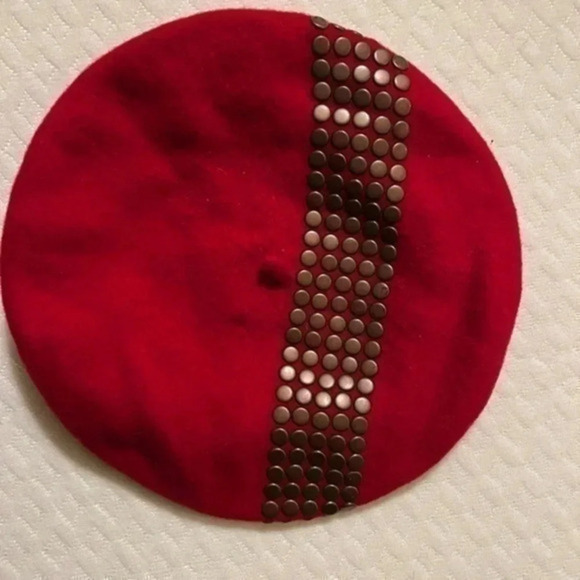 lola Accessories - Brand New Red Lola Beret. Gold grommets.